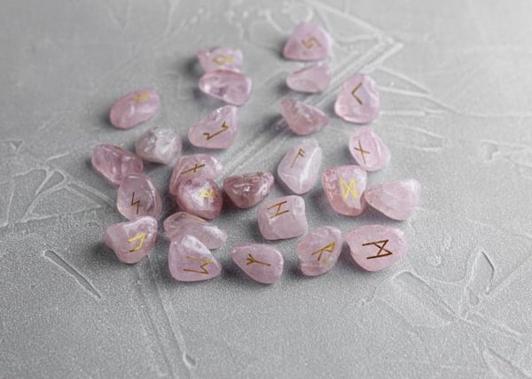 Comment s'initier à la profession de tailleur de pierres précieuses ?